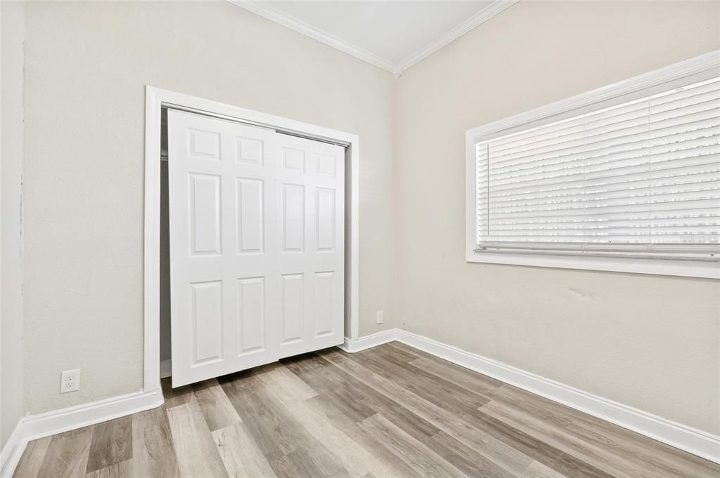 Под контрактом: $419,900 (4 спален, 3 ванн, 1856 Квадратных фут)