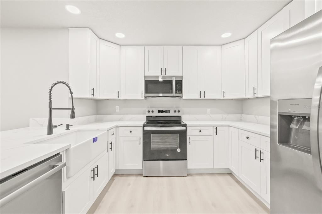 For Sale: $279,900 (3 beds, 2 baths, 1628 Square Feet)