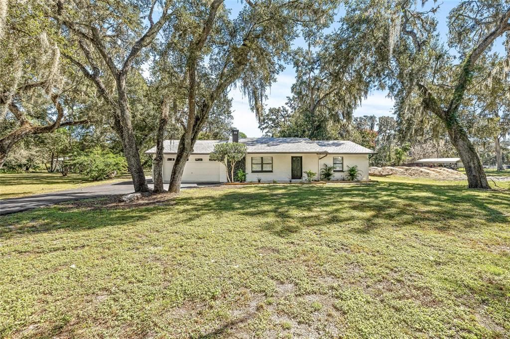 For Sale: $279,900 (3 beds, 2 baths, 1628 Square Feet)