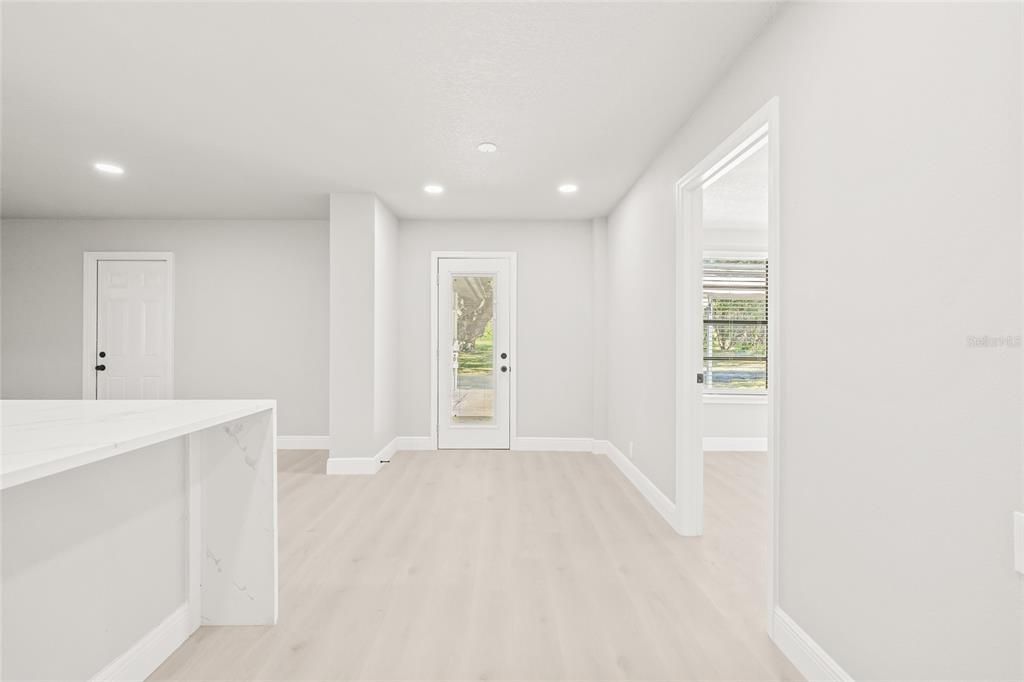 For Sale: $279,900 (3 beds, 2 baths, 1628 Square Feet)