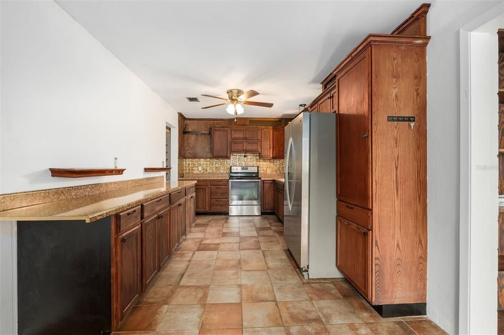 待售: $249,999 (3 贝兹, 2 浴室, 1539 平方英尺)