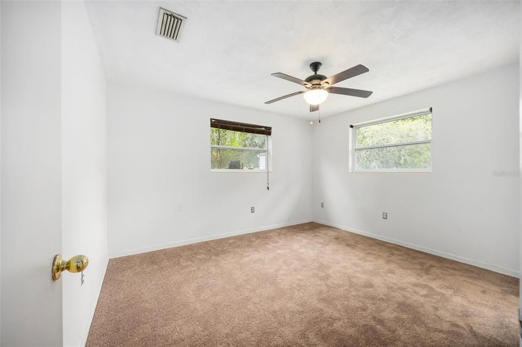 待售: $249,999 (3 贝兹, 2 浴室, 1539 平方英尺)