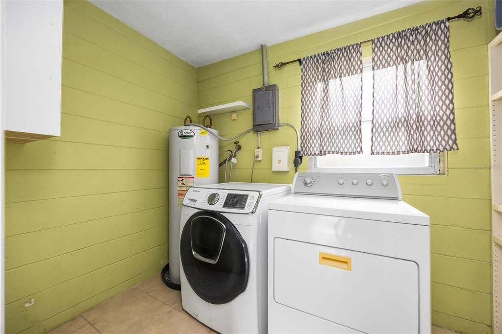 待售: $249,999 (3 贝兹, 2 浴室, 1539 平方英尺)