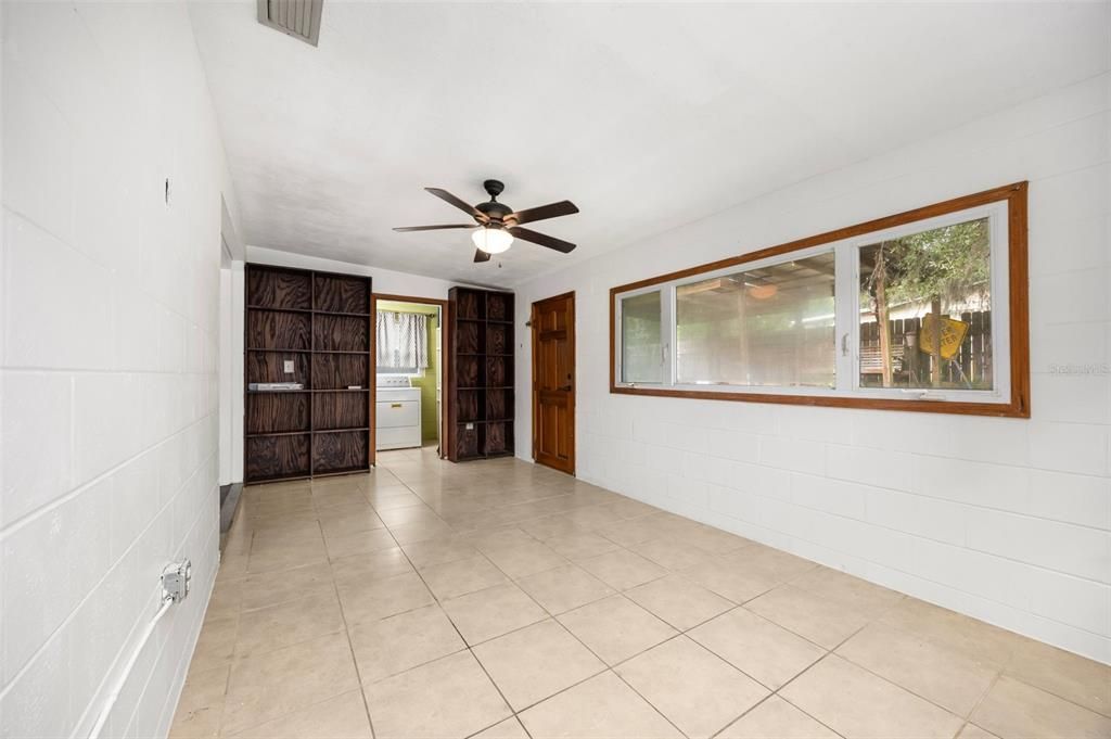 待售: $249,999 (3 贝兹, 2 浴室, 1539 平方英尺)