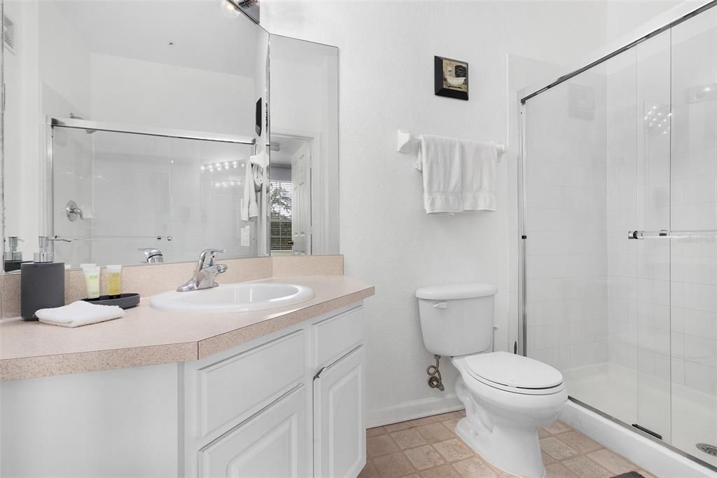 For Sale: $274,500 (2 beds, 2 baths, 1081 Square Feet)