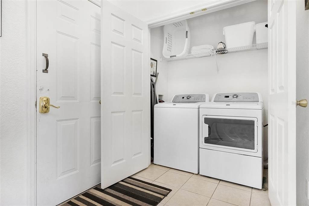 For Sale: $274,500 (2 beds, 2 baths, 1081 Square Feet)