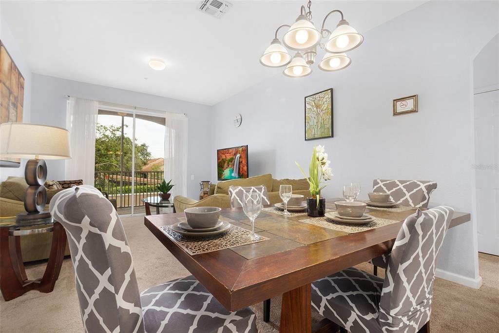 For Sale: $274,500 (2 beds, 2 baths, 1081 Square Feet)