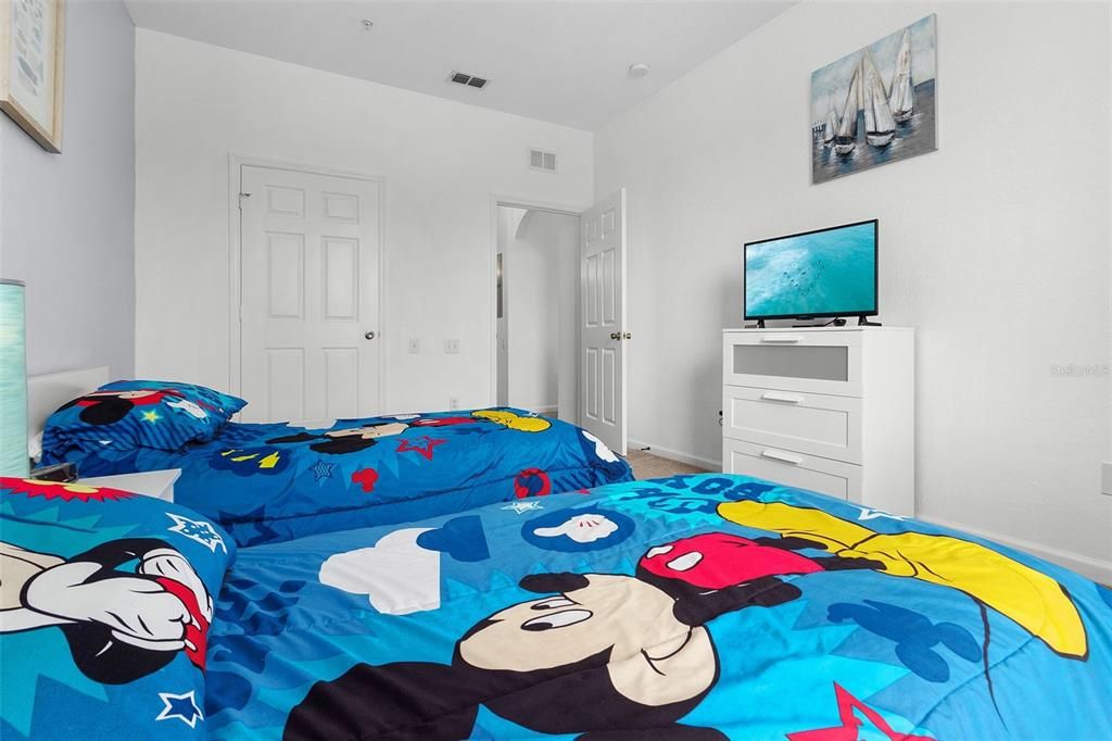 For Sale: $274,500 (2 beds, 2 baths, 1081 Square Feet)