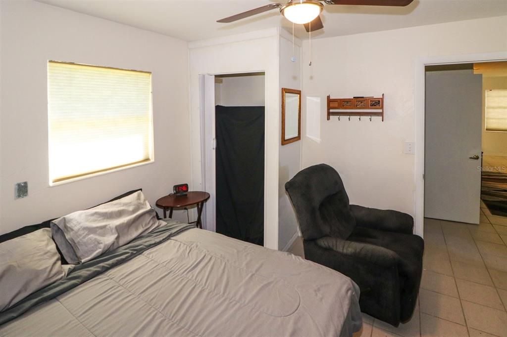 For Sale: $185,000 (2 beds, 1 baths, 1108 Square Feet)