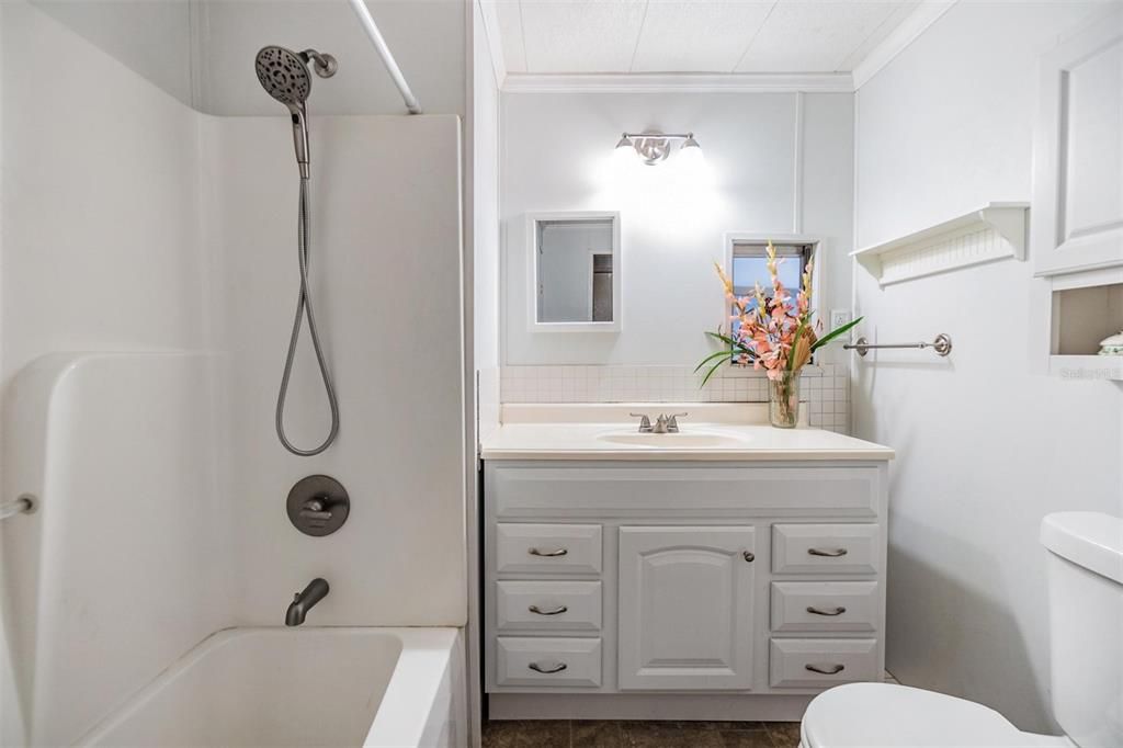 待售: $122,500 (2 贝兹, 2 浴室, 960 平方英尺)