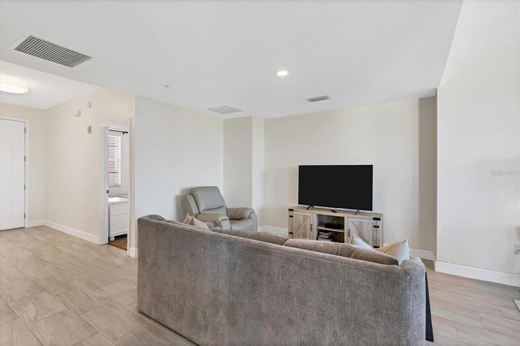 待售: $995,000 (3 贝兹, 3 浴室, 2138 平方英尺)