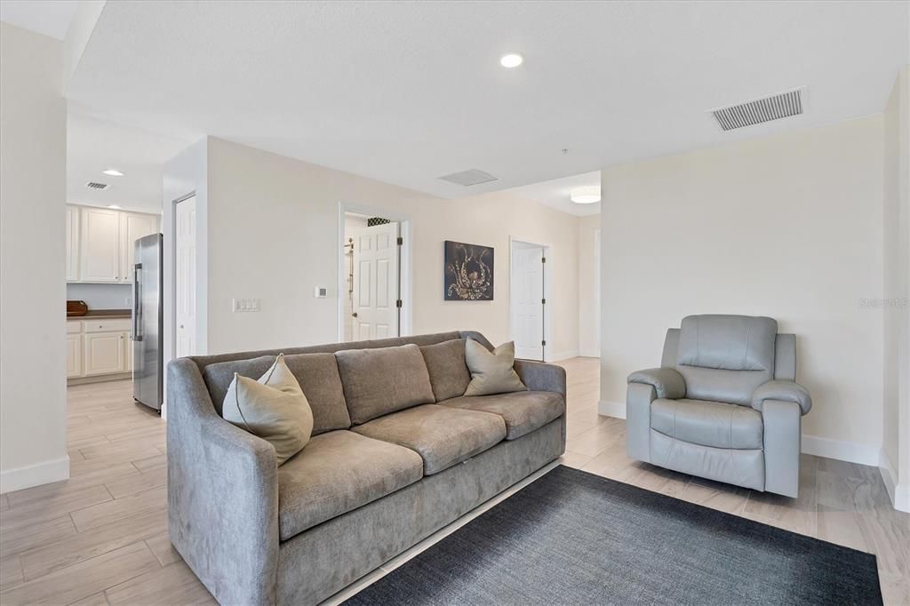 待售: $995,000 (3 贝兹, 3 浴室, 2138 平方英尺)