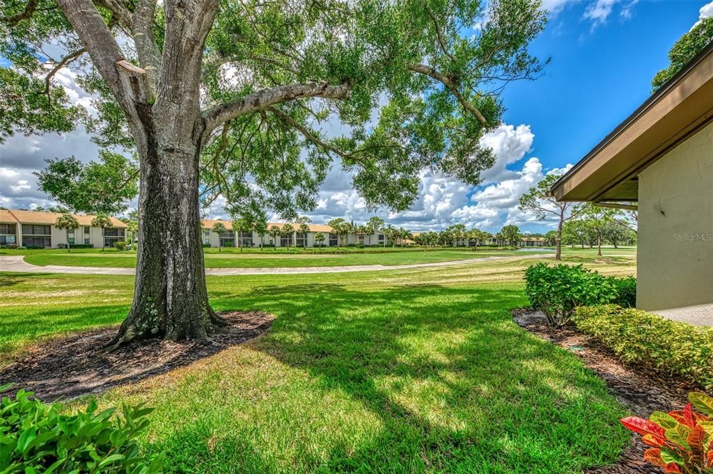 For Sale: $370,000 (2 beds, 2 baths, 1188 Square Feet)