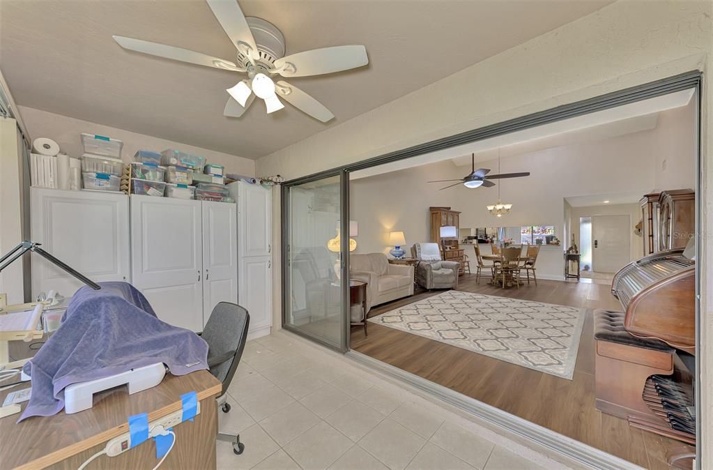 For Sale: $370,000 (2 beds, 2 baths, 1188 Square Feet)