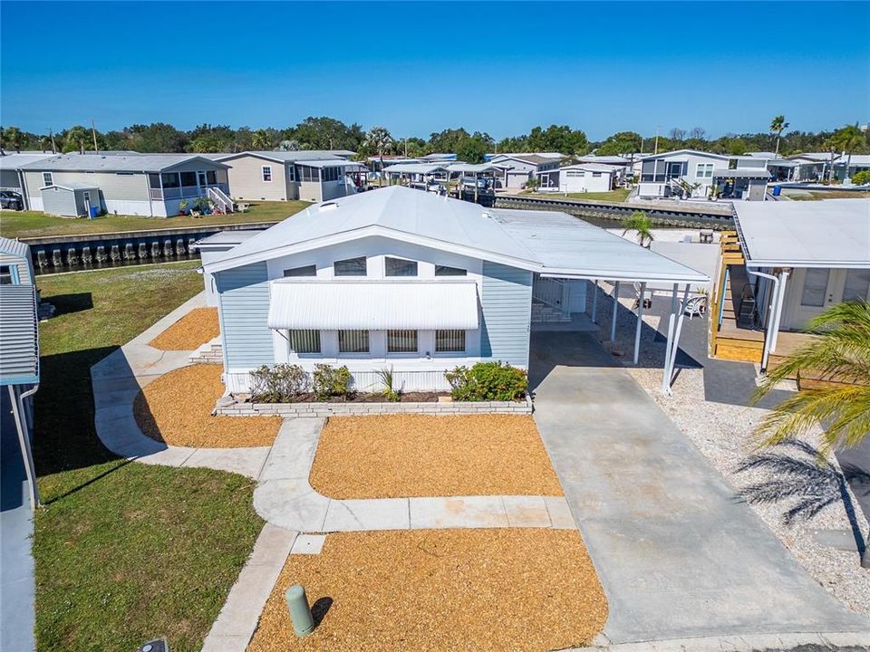 For Sale: $259,900 (2 beds, 2 baths, 1012 Square Feet)