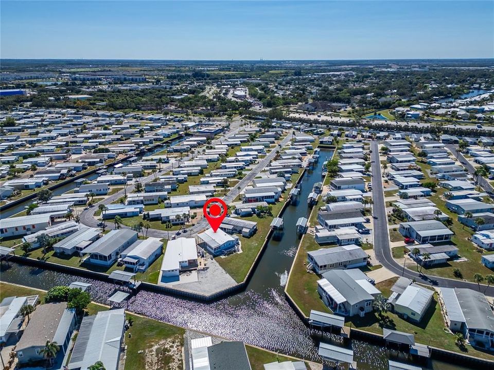 For Sale: $259,900 (2 beds, 2 baths, 1012 Square Feet)