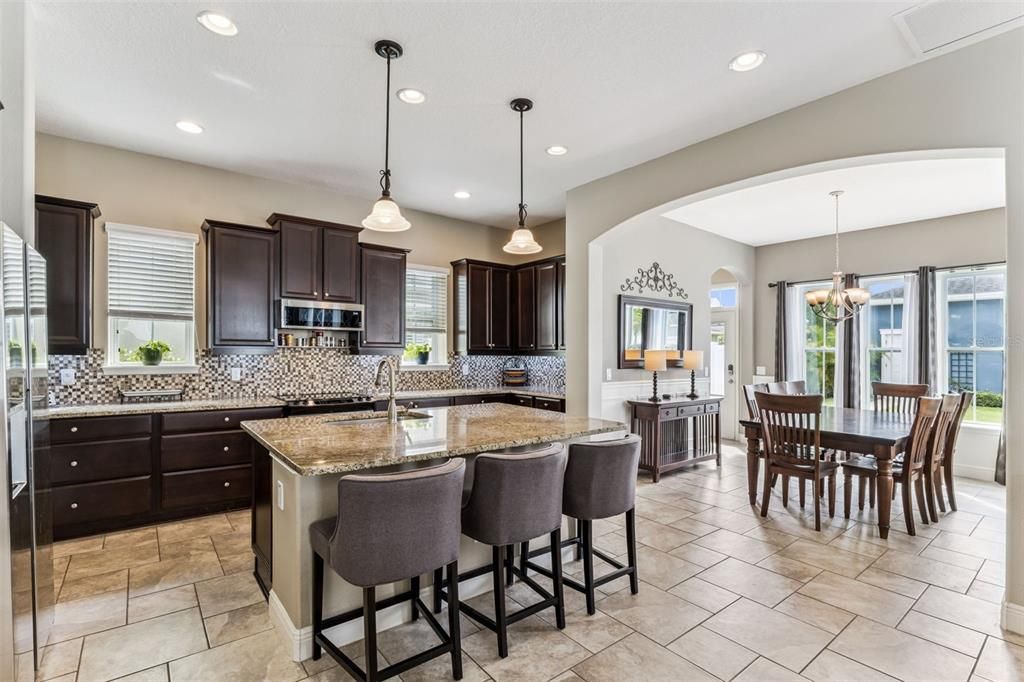 待售: $850,000 (4 贝兹, 3 浴室, 2548 平方英尺)