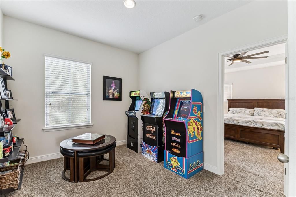 待售: $850,000 (4 贝兹, 3 浴室, 2548 平方英尺)