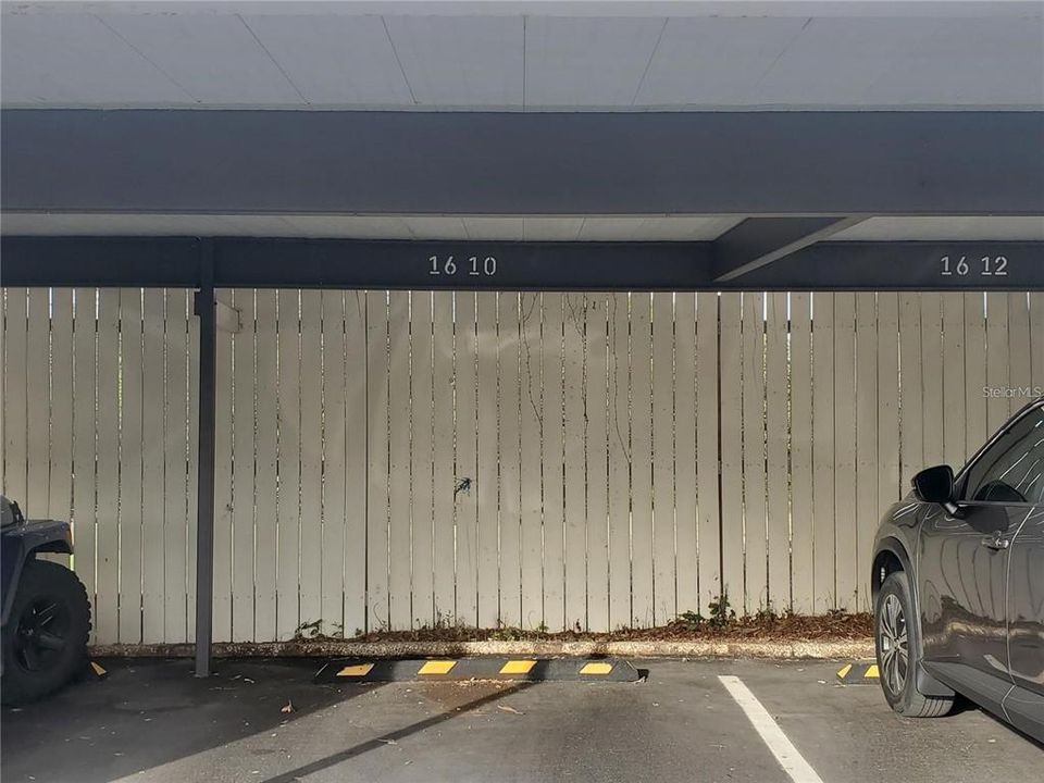 Active With Contract: $137,900 (1 beds, 1 baths, 810 Square Feet)