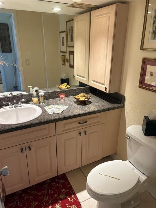 Active With Contract: $137,900 (1 beds, 1 baths, 810 Square Feet)