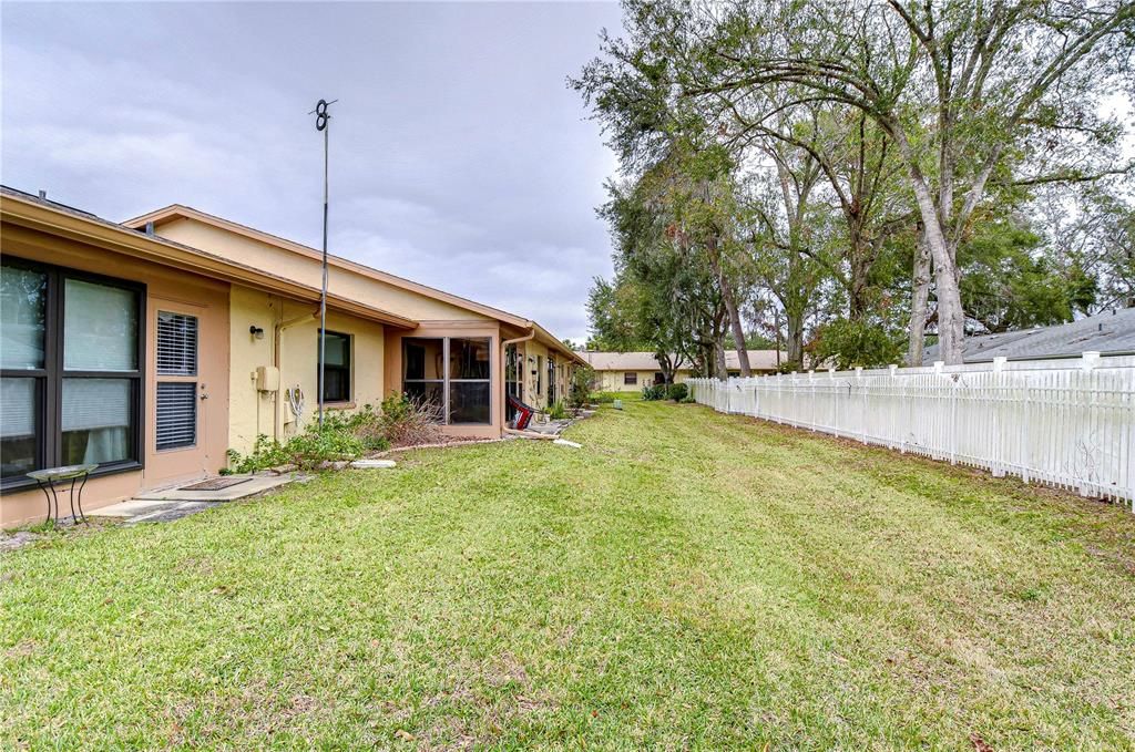 На продажу: $189,900 (2 спален, 2 ванн, 1190 Квадратных фут)