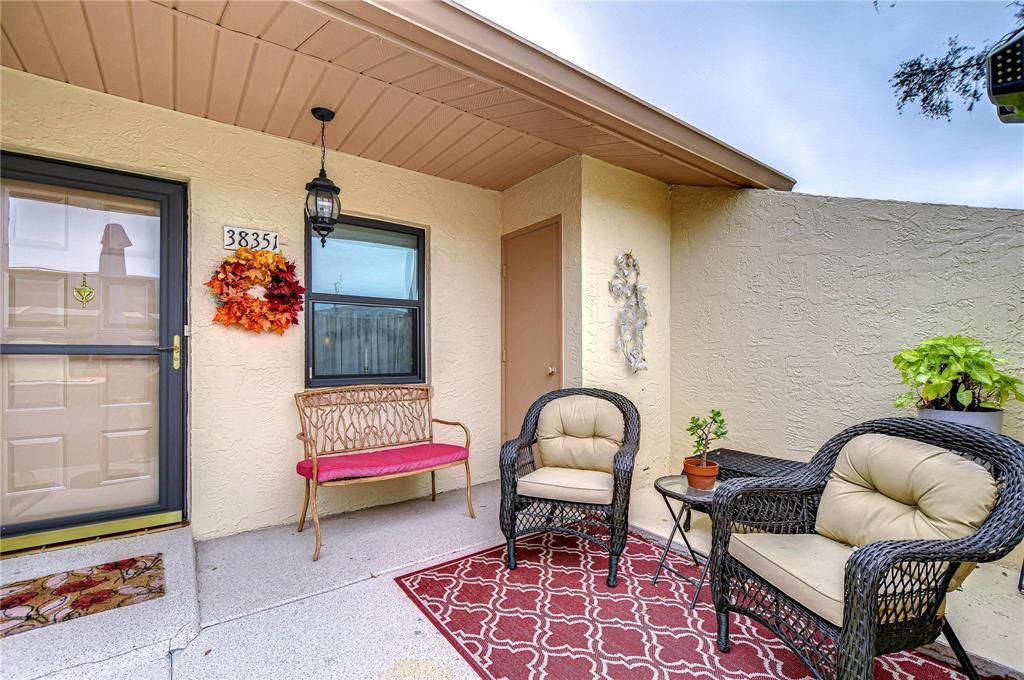 На продажу: $189,900 (2 спален, 2 ванн, 1190 Квадратных фут)