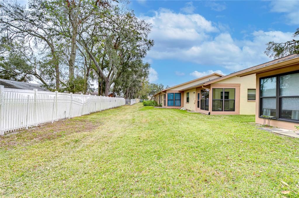 На продажу: $189,900 (2 спален, 2 ванн, 1190 Квадратных фут)