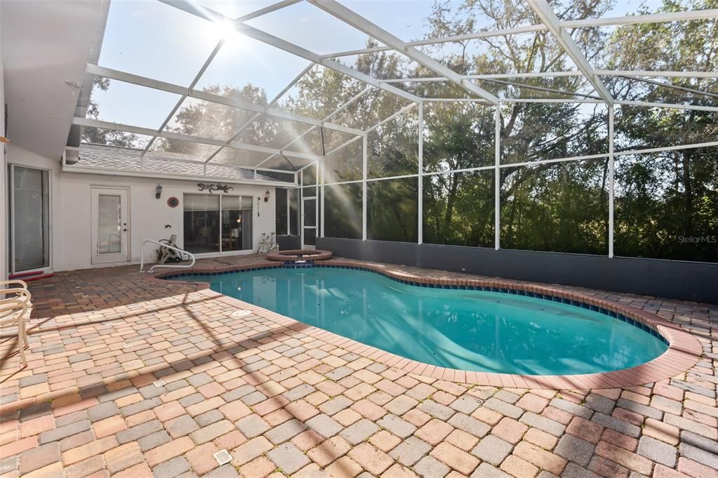 待售: $549,900 (4 贝兹, 3 浴室, 2828 平方英尺)