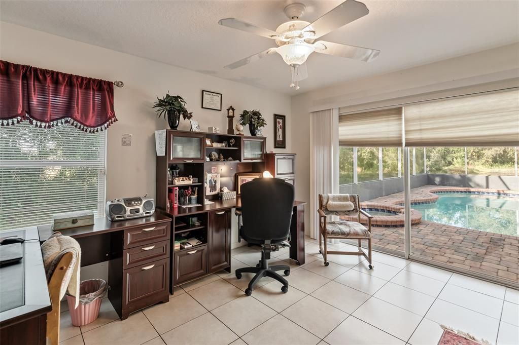 待售: $549,900 (4 贝兹, 3 浴室, 2828 平方英尺)