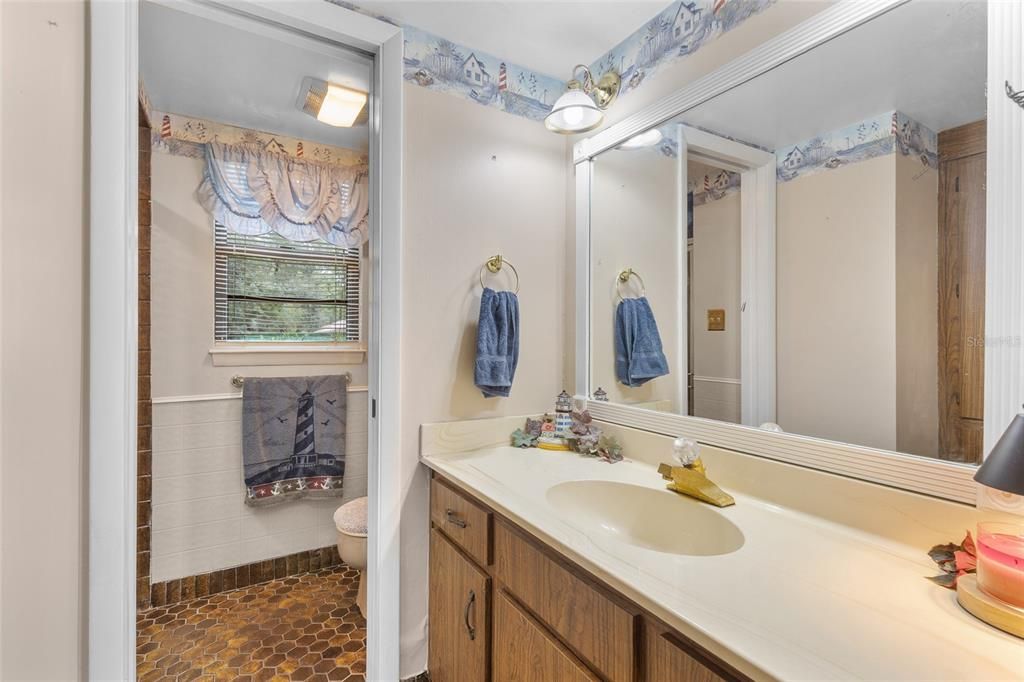 En Venta: $950,000 (3 camas, 2 baños, 2634 Pies cuadrados)