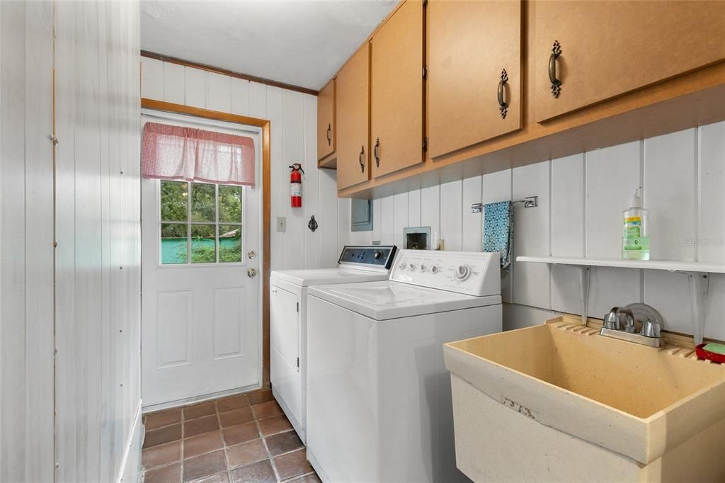 En Venta: $950,000 (3 camas, 2 baños, 2634 Pies cuadrados)