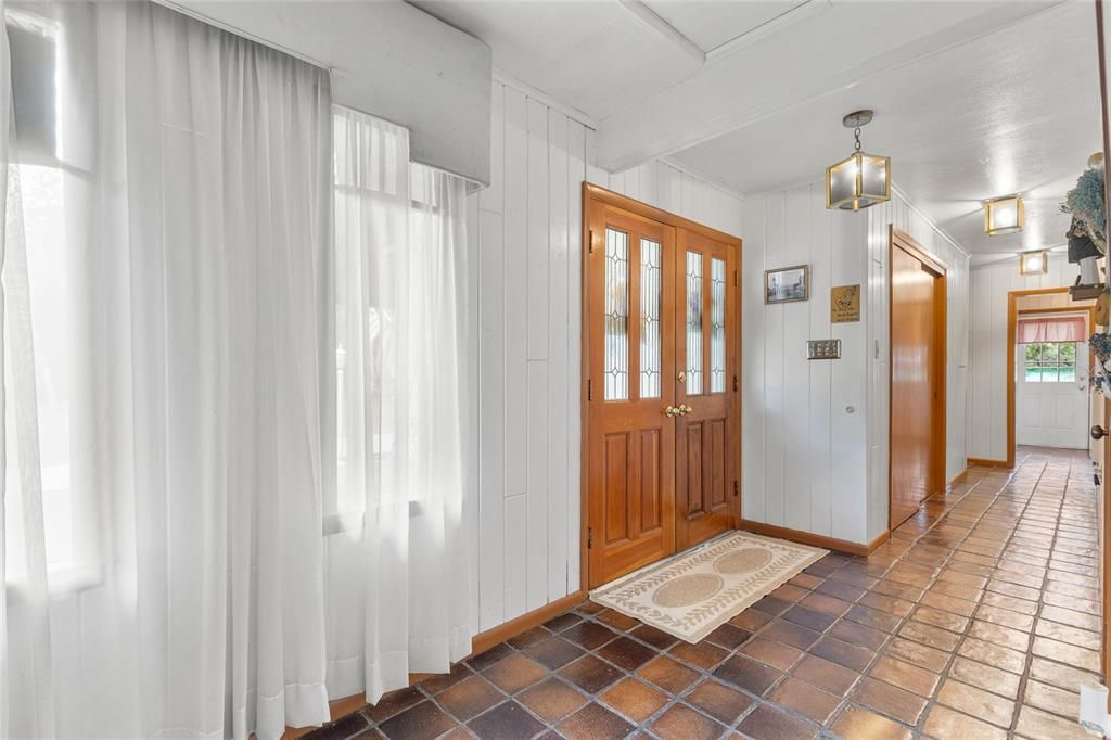 En Venta: $950,000 (3 camas, 2 baños, 2634 Pies cuadrados)