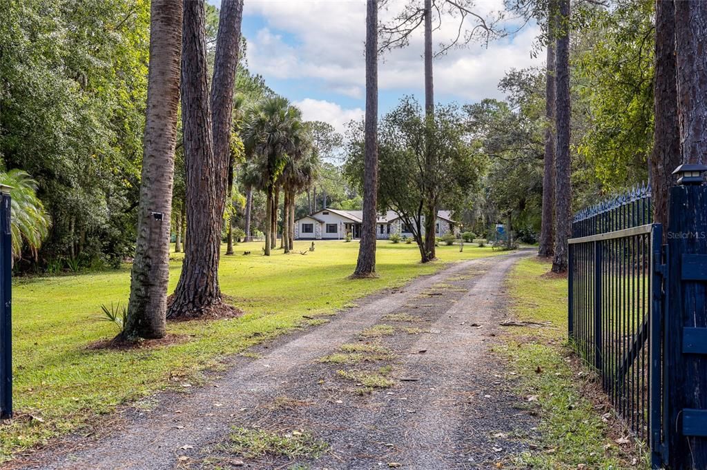 En Venta: $950,000 (3 camas, 2 baños, 2634 Pies cuadrados)