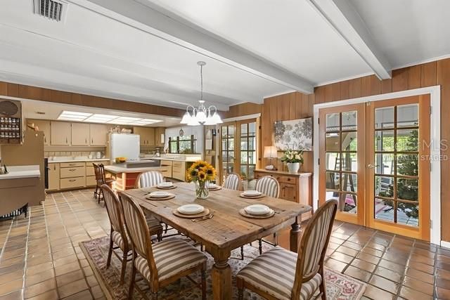 En Venta: $950,000 (3 camas, 2 baños, 2634 Pies cuadrados)