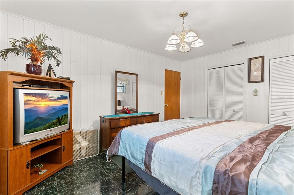 En Venta: $950,000 (3 camas, 2 baños, 2634 Pies cuadrados)