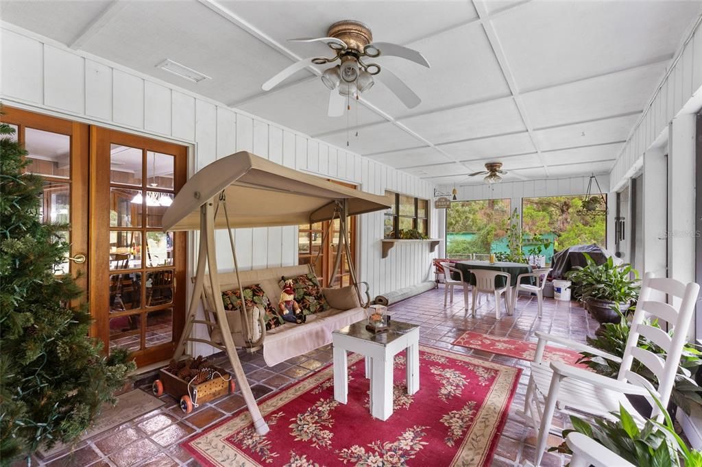 En Venta: $950,000 (3 camas, 2 baños, 2634 Pies cuadrados)