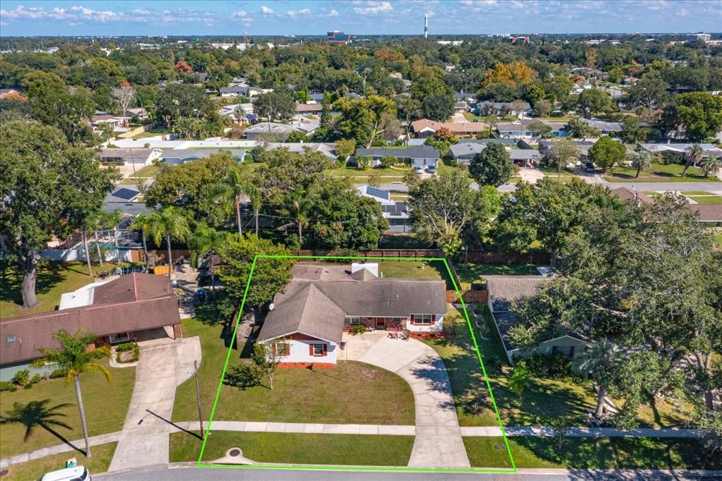 На продажу: $380,000 (4 спален, 2 ванн, 1949 Квадратных фут)