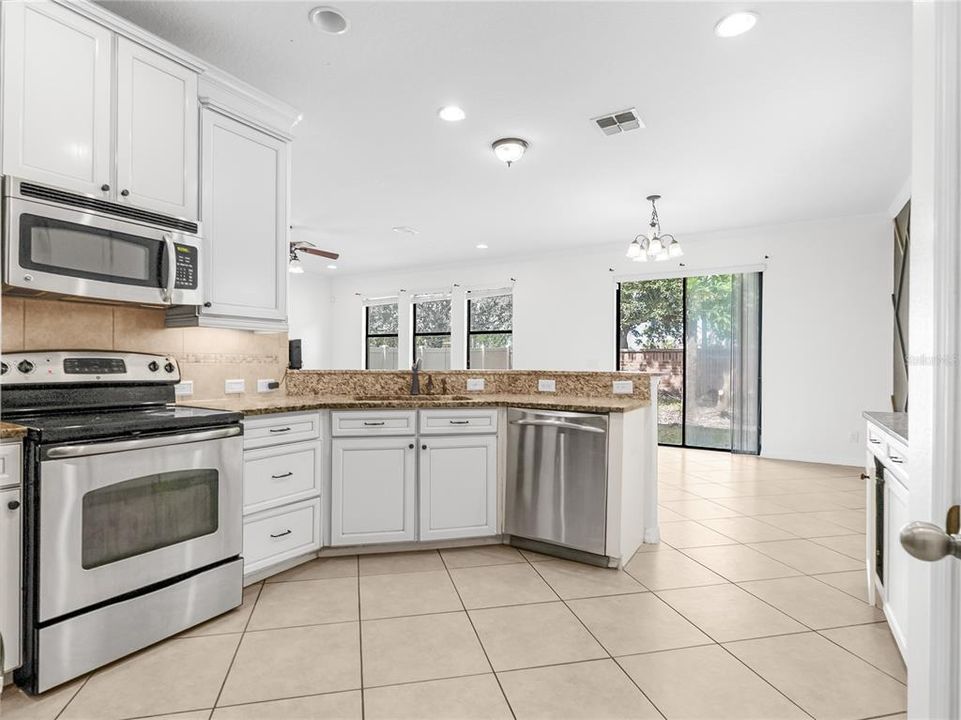 En Venta: $469,900 (4 camas, 2 baños, 2109 Pies cuadrados)