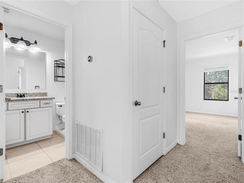 En Venta: $469,900 (4 camas, 2 baños, 2109 Pies cuadrados)