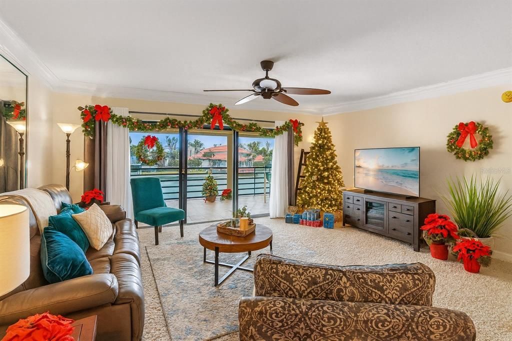 For Rent: $2,950 (2 beds, 2 baths, 1135 Square Feet)