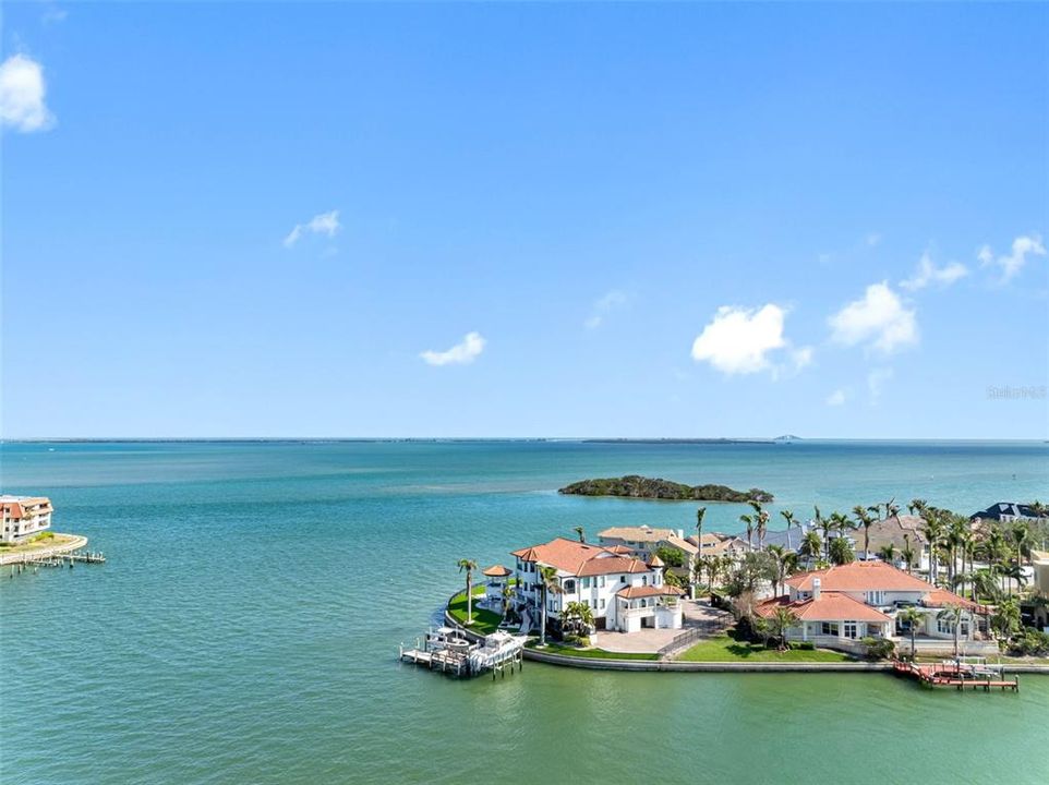 For Rent: $2,950 (2 beds, 2 baths, 1135 Square Feet)