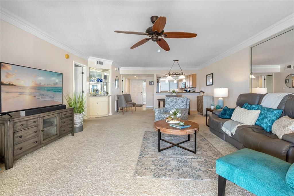 For Rent: $2,950 (2 beds, 2 baths, 1135 Square Feet)