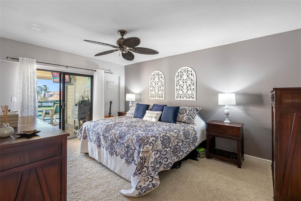 For Rent: $2,950 (2 beds, 2 baths, 1135 Square Feet)