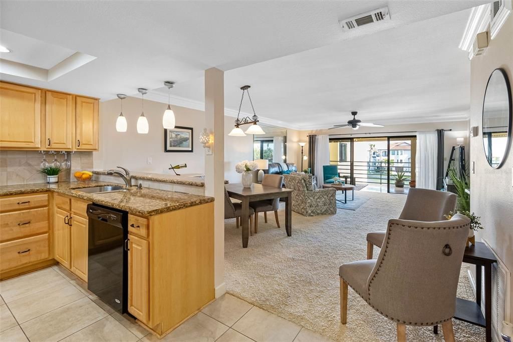 For Rent: $2,950 (2 beds, 2 baths, 1135 Square Feet)