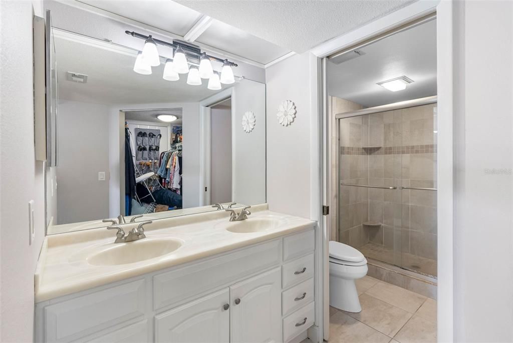 For Rent: $2,950 (2 beds, 2 baths, 1135 Square Feet)