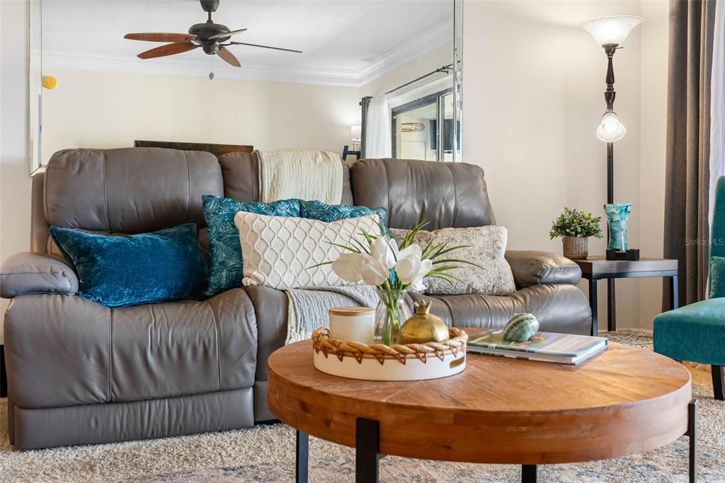 For Rent: $2,950 (2 beds, 2 baths, 1135 Square Feet)