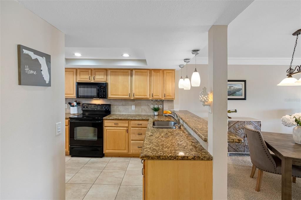 For Rent: $2,950 (2 beds, 2 baths, 1135 Square Feet)