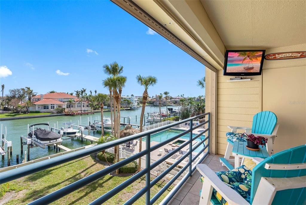 For Rent: $2,950 (2 beds, 2 baths, 1135 Square Feet)