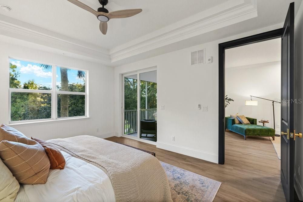 Под контрактом: $649,000 (3 спален, 2 ванн, 1779 Квадратных фут)