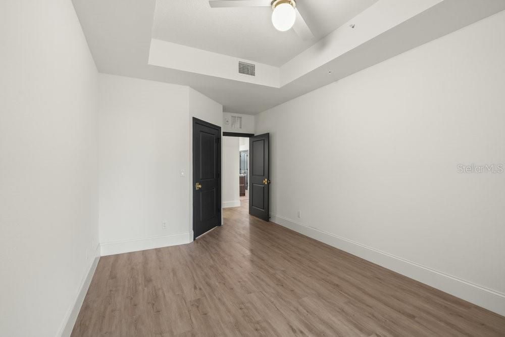 Под контрактом: $649,000 (3 спален, 2 ванн, 1779 Квадратных фут)